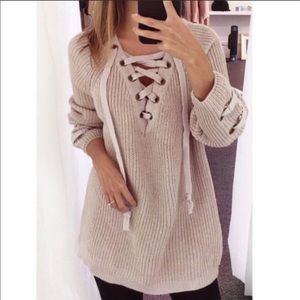 ❤️GORGEOUS LACE UP SWEATER❤️